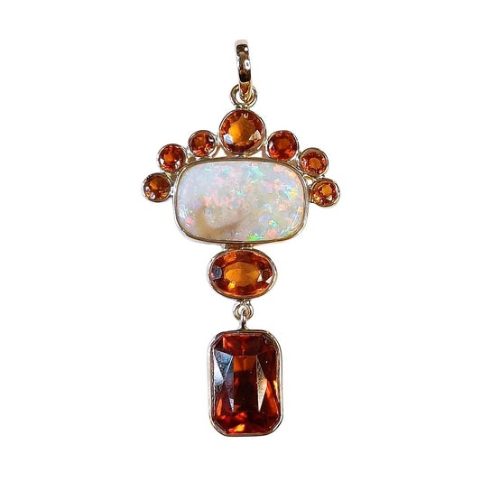 Aurora Empress Pendant – front view in 14k gold