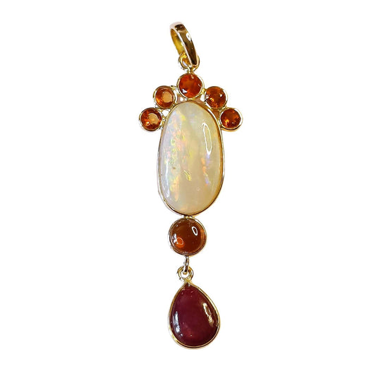 Aurora Maiden Pendant – front view in 14k gold